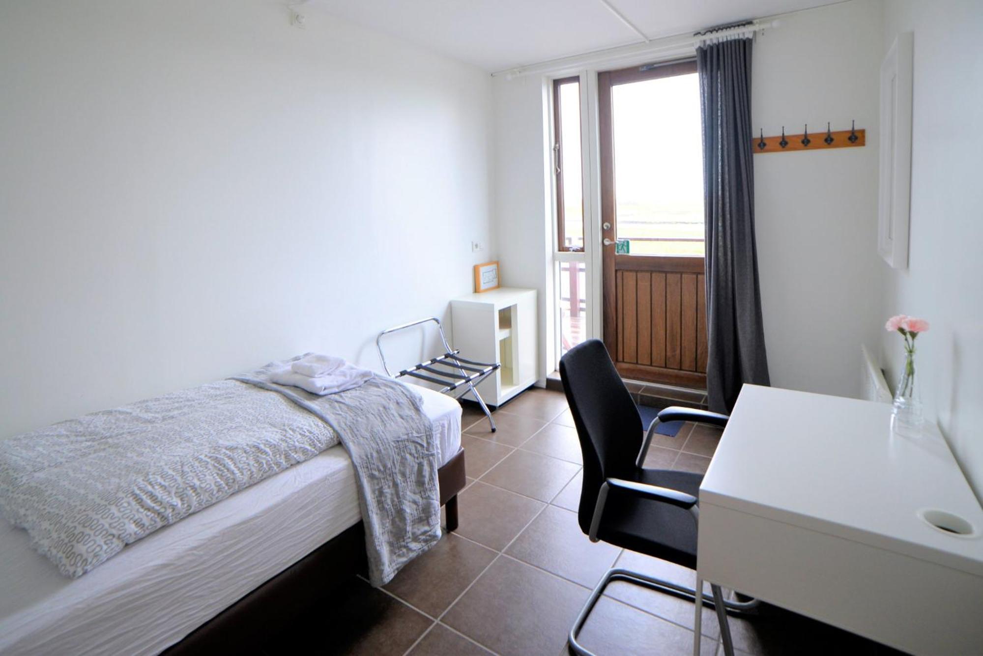 Klausturhof Guesthouse Киркьюбайярклёйстюр Экстерьер фото