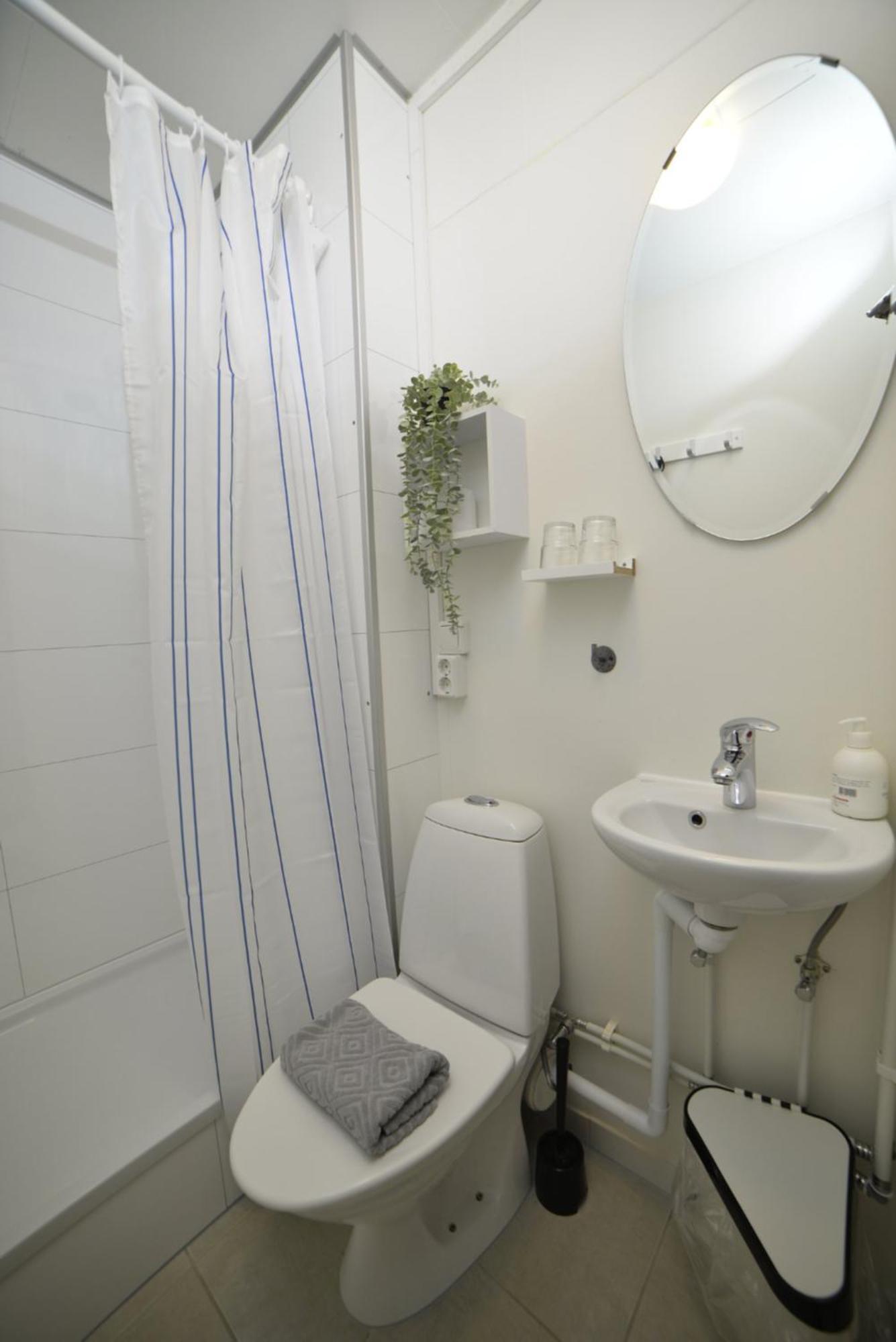 Klausturhof Guesthouse Киркьюбайярклёйстюр Экстерьер фото